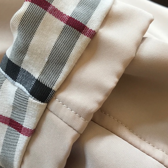 Burberry Trench Coat Size M - Picture 9 of 12